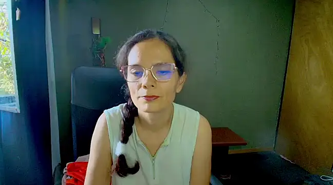 Snapshot of Nattyslave4U chatting on 03-22-25, 09:31 Nattyslave4U online show from 03-22-25, 09:31