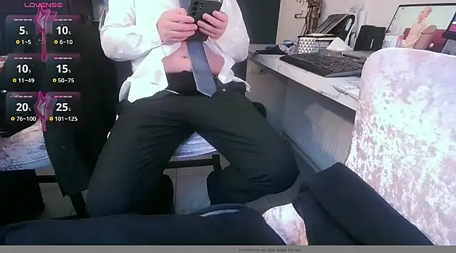 Snapshot of jiminpete chatting on 12-04-24, 08:56 jiminpete online show from 12-04-24, 08:56