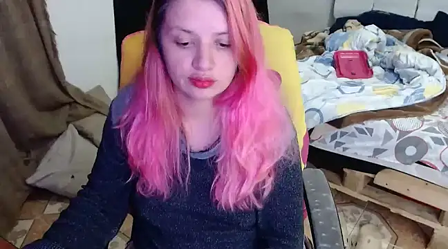 Snapshot of kattydirtylol chatting on 12-14-24, 03:40 kattydirtylol online show from 12-14-24, 03:40
