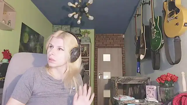 Snapshot of karmija chatting on 12-07-24, 09:55 karmija online show from 12-07-24, 09:55