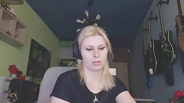 Snapshot of karmija chatting on 02-18-25, 08:58 karmija online show from 02-18-25, 08:58