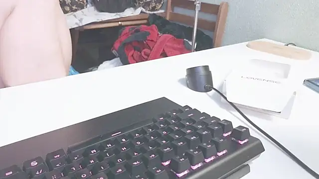 Snapshot of karmija chatting on 10-25-25, 09:20 karmija online show from 10-25-25, 09:20