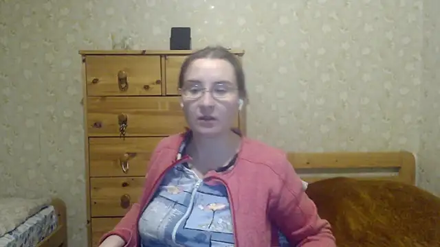Snapshot of Smart_Rose chatting on 01-29-25, 11:35 Smart Rose online show from 01-29-25, 11:35
