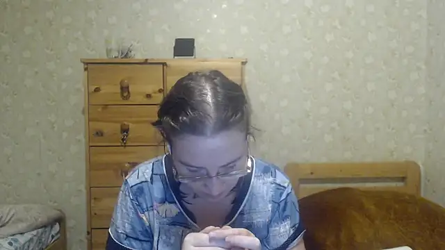 Snapshot of Smart_Rose chatting on 02-03-25, 01:30 Smart Rose online show from 02-03-25, 01:30