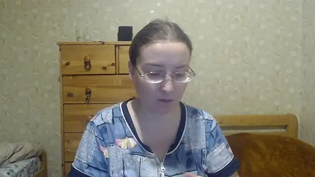 Snapshot of Smart_Rose chatting on 02-03-25, 10:11 Smart Rose online show from 02-03-25, 10:11