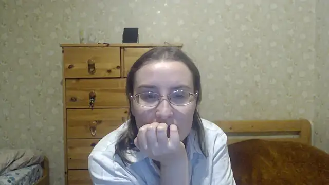 Snapshot of Smart_Rose chatting on 02-04-25, 01:13 Smart Rose online show from 02-04-25, 01:13