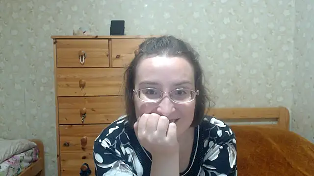 Snapshot of Smart_Rose chatting on 10-05-25, 02:37 Smart Rose online show from 10-05-25, 02:37