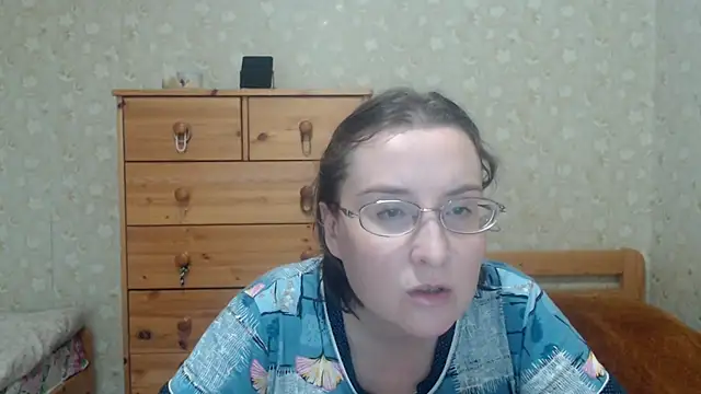 Snapshot of Smart_Rose chatting on 11-03-25, 11:33 Smart Rose online show from 11-03-25, 11:33