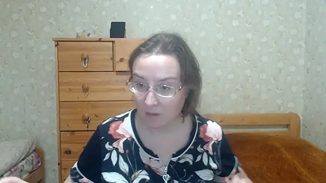 Snapshot of Smart_Rose chatting on 11-07-25, 12:05 Smart Rose online show from 11-07-25, 12:05