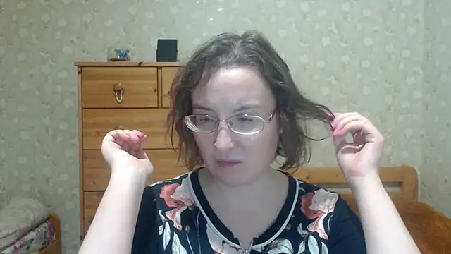 Snapshot of Smart_Rose chatting on 11-09-25, 12:20 Smart Rose online show from 11-09-25, 12:20