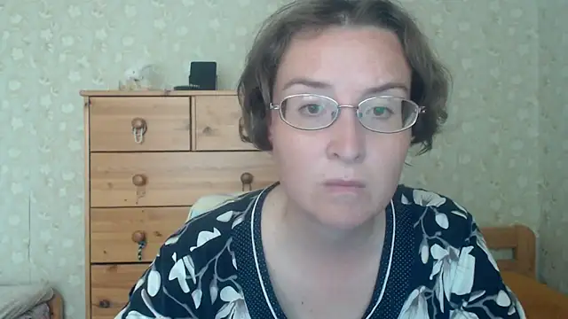 Snapshot of Smart_Rose chatting on 06-17-26, 01:56 Smart Rose online show from 06-17-26, 01:56