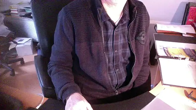 outlaw200 online show from 12-30-24, 01:03