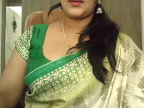 Snapshot of Spandana_Sweety chatting on 02-18-26, 06:09 Spandana Sweety online show from 02-18-26, 06:09