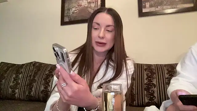 Snapshot of Blondeqlove chatting on 12-31-24, 07:40 Blondeqlove online show from 12-31-24, 07:40