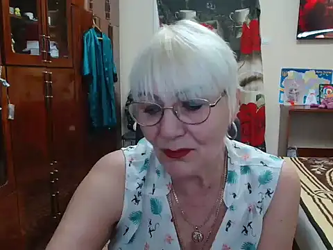 Snapshot of JenaCheim chatting on 12-24-24, 07:06 JenaCheim online show from 12-24-24, 07:06