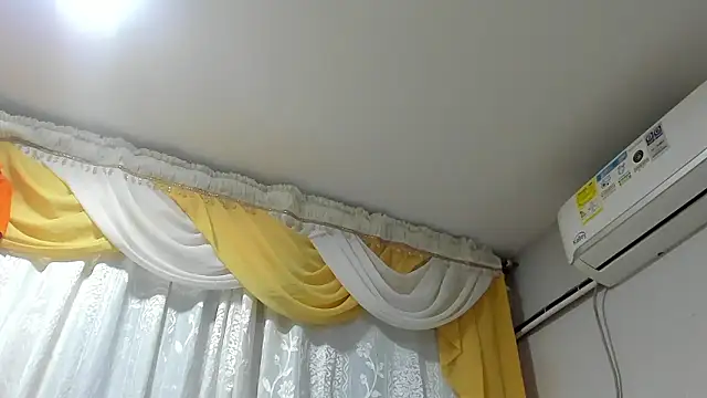 Snapshot of SandraGoldstein chatting on 12-05-24, 01:58 SandraGoldstein online show from 12-05-24, 01:58