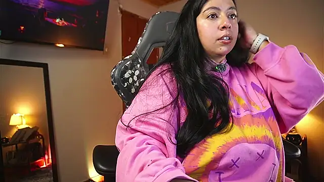 coraline latin online show from 04-11-26, 12:15