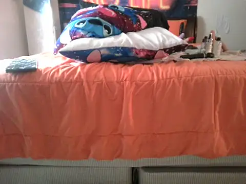 Snapshot of EnticingAaliyah chatting on 02-04-25, 07:44 EnticingAaliyah online show from 02-04-25, 07:44