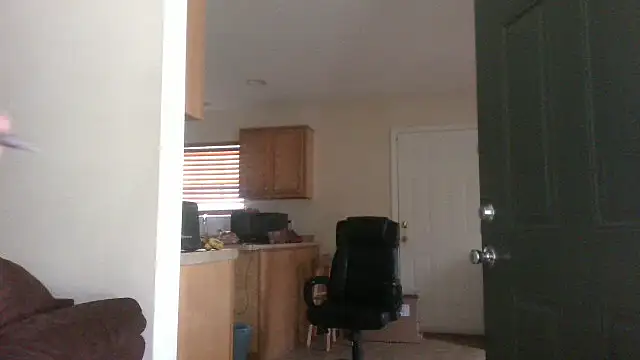 Snapshot of EnticingAaliyah chatting on 10-07-25, 04:26 EnticingAaliyah online show from 10-07-25, 04:26