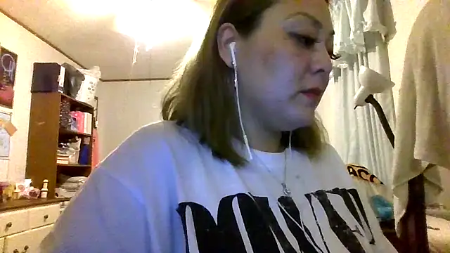 YOUNGFLICKA online show from 11-22-25, 04:11