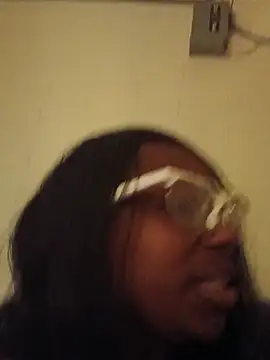 Xochillovemoney2 online show from 07-18-26, 01:21