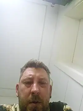 Snapshot of ktmtom247 chatting on 10-29-25, 02:14 ktmtom247 online show from 10-29-25, 02:14