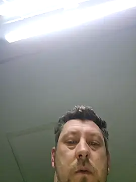 Snapshot of ktmtom247 chatting on 11-28-25, 04:15 ktmtom247 online show from 11-28-25, 04:15