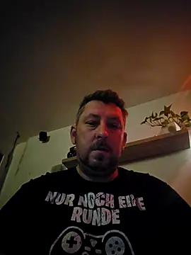 Snapshot of ktmtom247 chatting on 12-15-25, 04:06 ktmtom247 online show from 12-15-25, 04:06