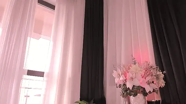 Snapshot of blond3bab3 chatting on 12-18-25, 08:31 blond3bab3 online show from 12-18-25, 08:31