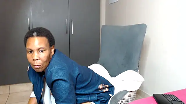 Snapshot of SuperNova40 chatting on 03-16-25, 05:50 SuperNova40 online show from 03-16-25, 05:50