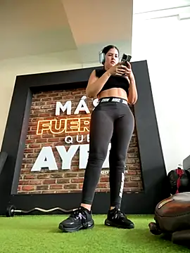 Carolina Novoa online show from 10-22-25, 03:23