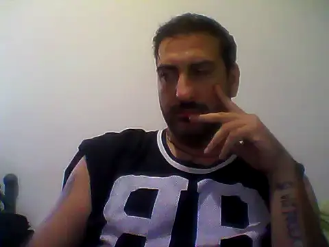 Snapshot of Italian_dark_desire chatting on 11-01-25, 10:17 Italian dark desire online show from 11-01-25, 10:17