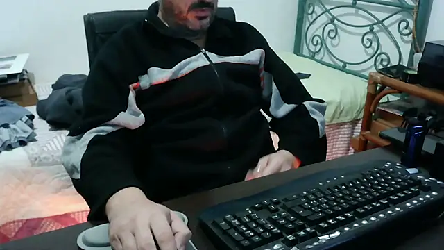 Snapshot of Italian_dark_desire chatting on 12-03-25, 10:02 Italian dark desire online show from 12-03-25, 10:02