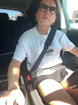 Chic desire online show from 04-19-26, 11:20