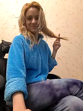 YogisticJuli666 online show from 12-27-24, 06:57