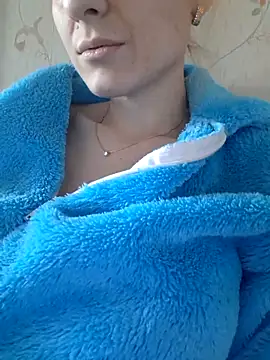 YogisticJuli666 online show from 03-19-25, 11:17