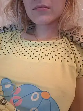 YogisticJuli666 online show from 09-14-25, 07:46