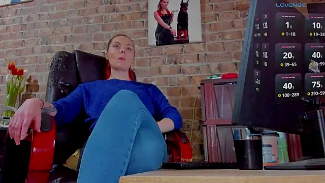 Snapshot of MrsVenus chatting on 03-12-25, 07:35 MrsVenus online show from 03-12-25, 07:35