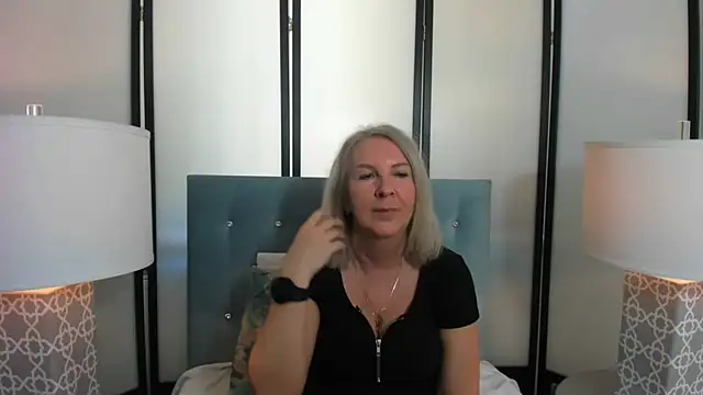 Snapshot of EricaTop chatting on 02-16-25, 09:15 EricaTop online show from 02-16-25, 09:15