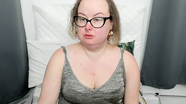 dirtyBonnie online show from 03-16-26, 04:40