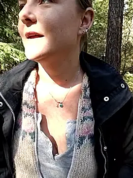 Snapshot of SwedishJennifer chatting on 04-28-26, 12:54 SwedishJennifer online show from 04-28-26, 12:54