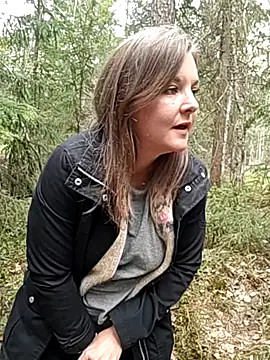 Snapshot of SwedishJennifer chatting on 05-11-26, 12:33 SwedishJennifer online show from 05-11-26, 12:33