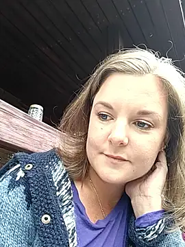 Snapshot of SwedishJennifer chatting on 06-16-26, 01:14 SwedishJennifer online show from 06-16-26, 01:14