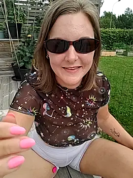 Snapshot of SwedishJennifer chatting on 06-26-26, 12:53 SwedishJennifer online show from 06-26-26, 12:53