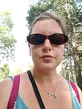 Snapshot of SwedishJennifer chatting on 06-29-26, 01:00 SwedishJennifer online show from 06-29-26, 01:00