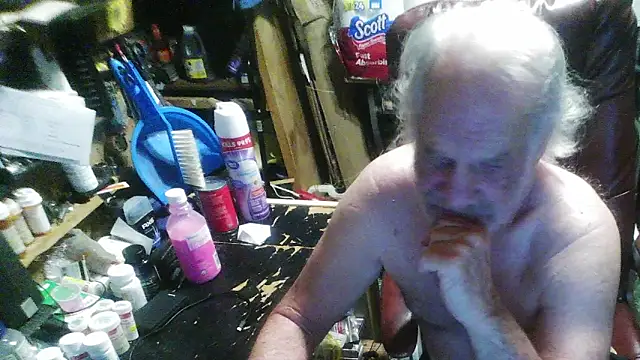 Snapshot of russtee chatting on 01-10-26, 06:31 russtee online show from 01-10-26, 06:31