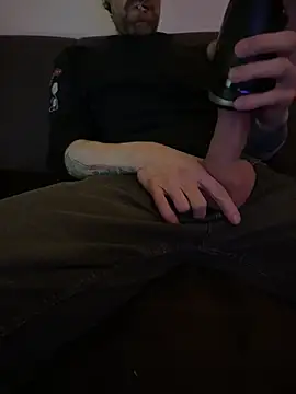 Snapshot of LionBoy1976 chatting on 12-29-24, 06:35 LionBoy1976 online show from 12-29-24, 06:35