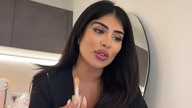 Snapshot of ArabicBarbie chatting on 10-26-25, 09:42 ArabicBarbie online show from 10-26-25, 09:42