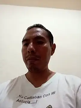 Snapshot of desnudo_Sexoxo chatting on 12-18-24, 05:52 desnudo Sexoxo online show from 12-18-24, 05:52