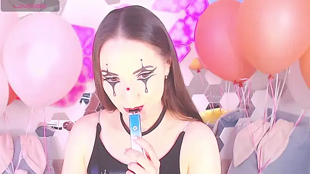 LexiKiss online show from 01-28-25, 09:41